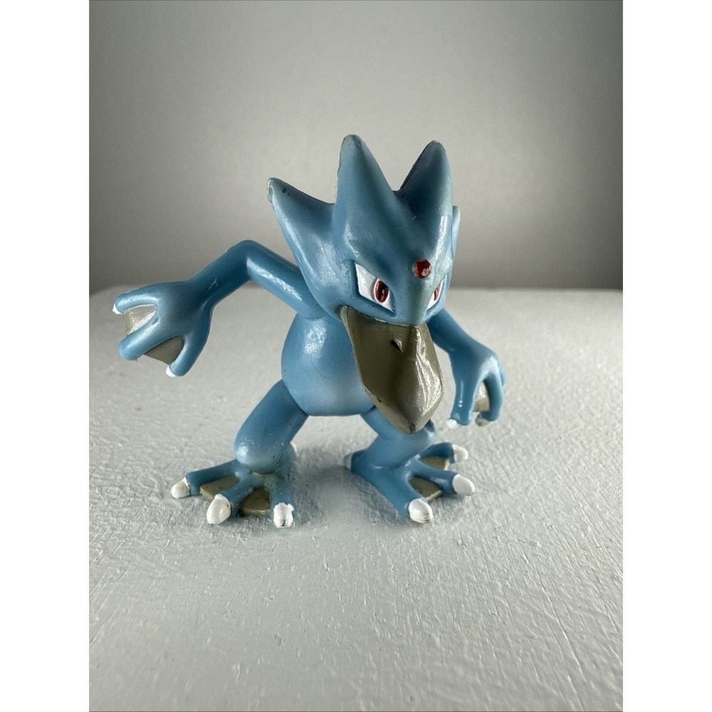 Vintage TOMY Nintendo Pokemon Figure Golduck #055